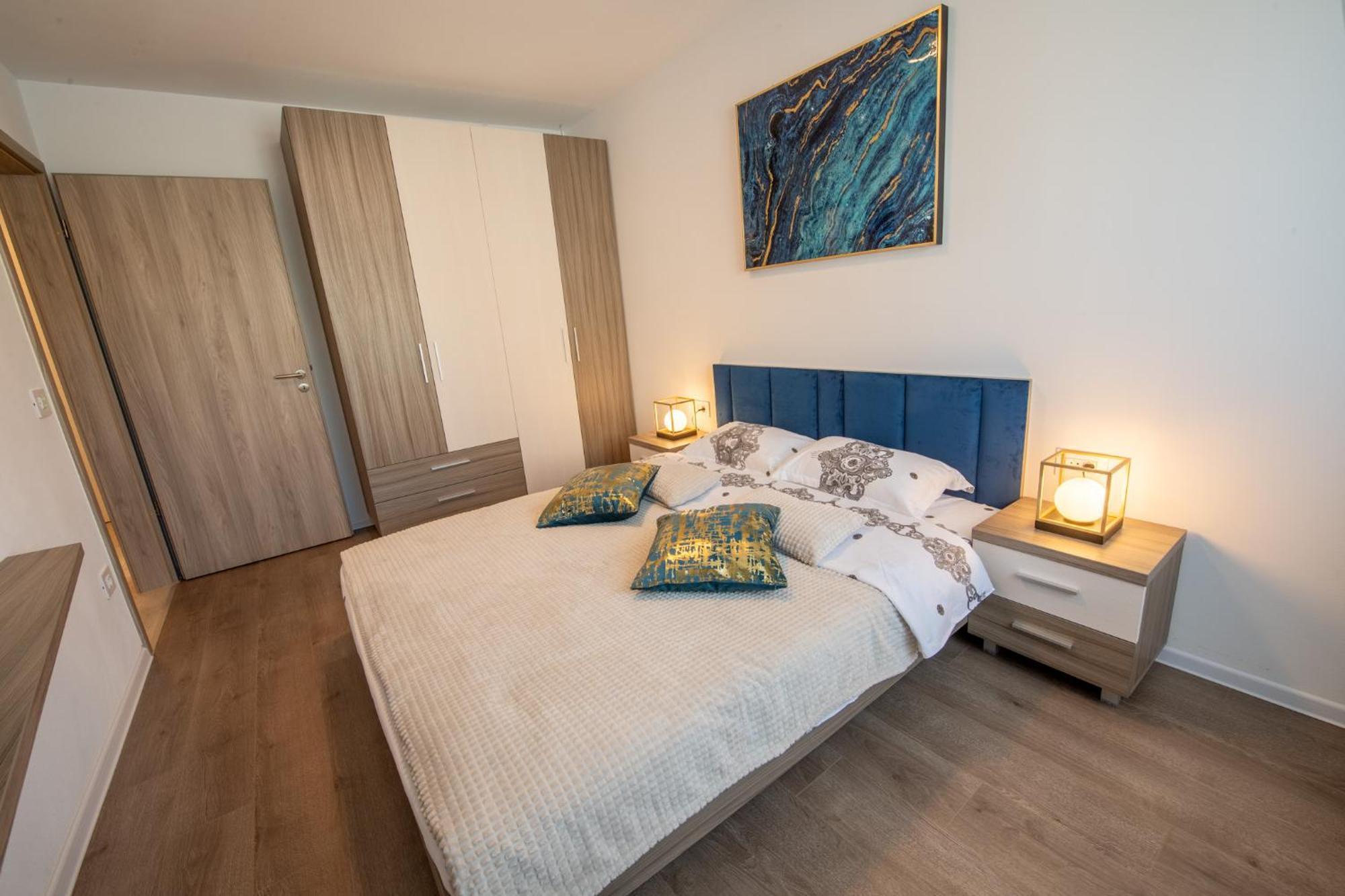 Apartment Coresi Vibe 207